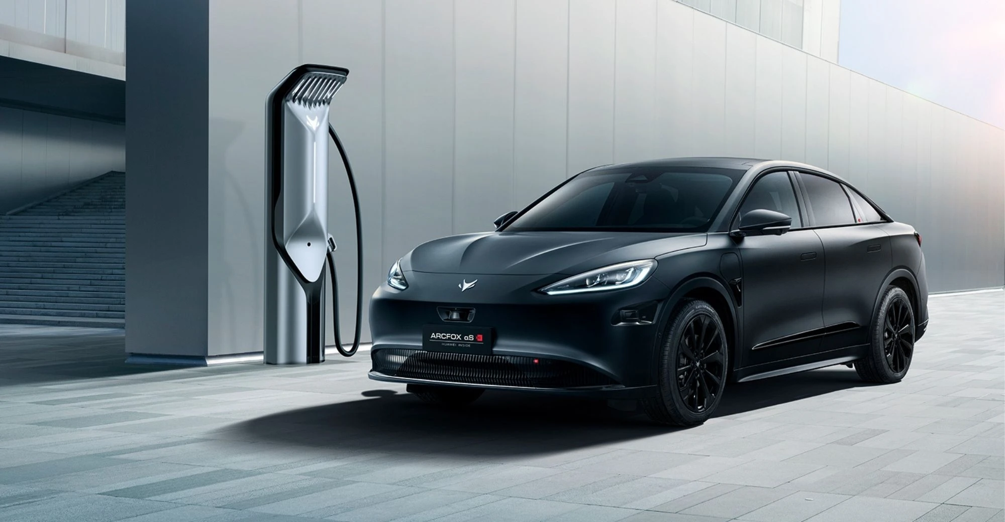 ARCFOX: GANÓ EL PREMIO DE MODELO EXCELLENTE EN LA CONFERENCIA DE CARROCERÍA LIGERAS