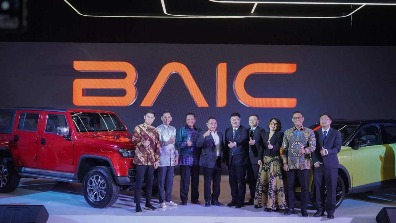 El 14 de mayo, la ceremonia de lanzamiento de BAIC Indonesia se celebró solemnemente en la Sala de exposiciones de BAIC en yakarta, indonesia. La ceremonia de lanzamiento fue de gran importancia y marcó la primera vez que BAIC entró con éxito en el mercado indonesio.
